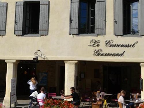 Du Côté de Chez Jeanne Fourcès Exterior foto
